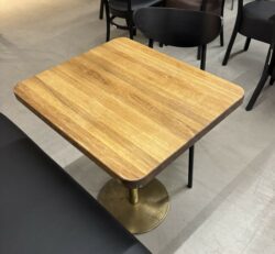 Brugt Teak borde med understel 60x70 cm