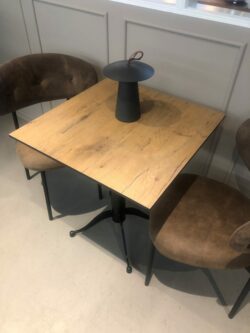 Kompaktlaminat 640x640 mm egetræs look