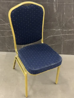 Banquet stol i guld look med blåt polster