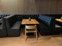 Pic Lux Chester Sofa med 3 rækker knapper i ryggen